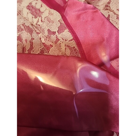 Jenelle of California Vintage Lace Overlay Nightgown & Robe Set – Hot Pink - Picture 14 of 14